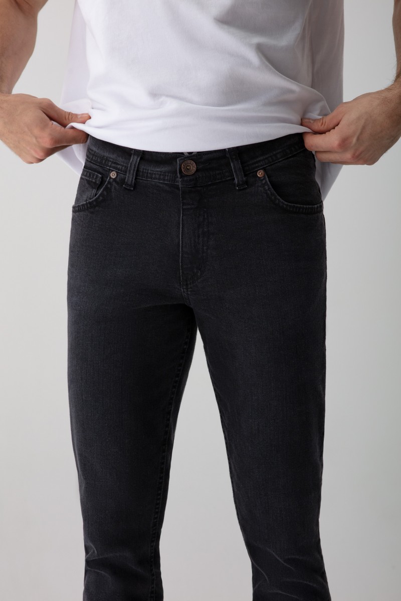 SPODNIE JEANSOWE VASCO BLACK 109...